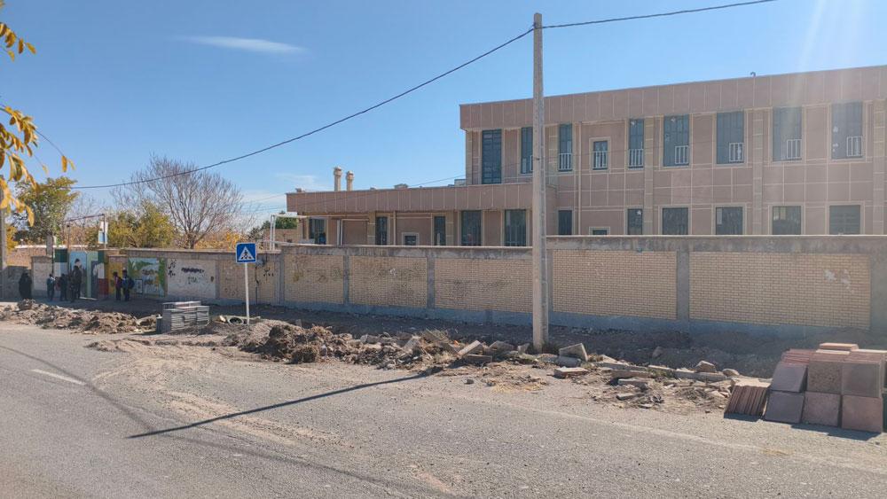 دبستان دانش